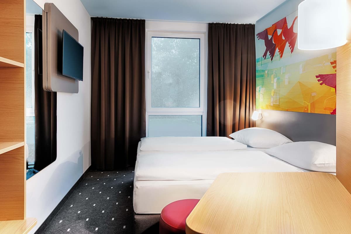 雙床房 | 低過敏寢具、書桌、遮光布/窗簾、隔音