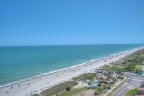 On the beach - Forest Dunes 1804 - 3 Bedroom Unit on 18th Floor - Amazing Views (Myrtle Beach)