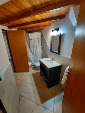 Combinació de dutxa i banyera i bidet 