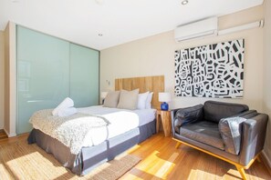 1 bedroom, desk, iron/ironing board, WiFi