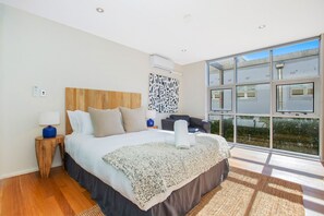 1 Schlafzimmer, Schreibtisch, Bügeleisen/Bügelbrett, WLAN