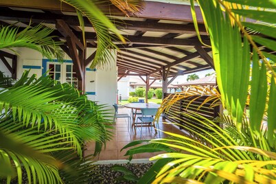 Bungalow Chadèk outdoor pool