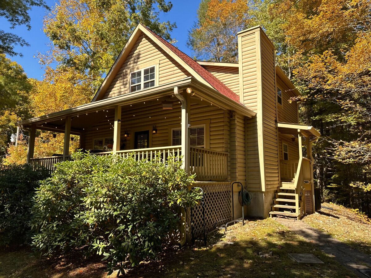 Laurel Valley Charmer - grill & golf course access