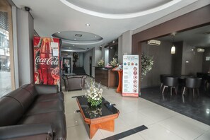 Lobby - OYO 172 Gunung Sahari 12 Residence (Jakarta)