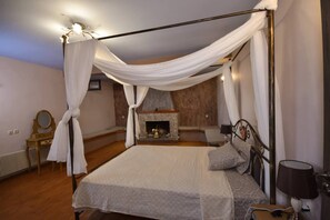 Villa | 2 bedrooms, iron/ironing board, travel crib, free WiFi - Villa in Malaki in Sea With Playground (Volos)