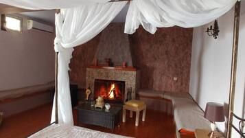 2 bedrooms, iron/ironing board, travel cot, free WiFi