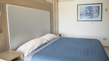 1 habitación, tabla de planchar con plancha, wifi gratis y ropa de cama