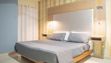 1 habitación, tabla de planchar con plancha, wifi gratis y ropa de cama