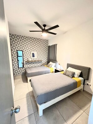 2 habitaciones, tabla de planchar con plancha y wifi gratis 