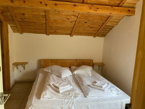 8 Schlafzimmer, Bügeleisen/Bügelbrett, kostenloses WLAN, Bettwäsche