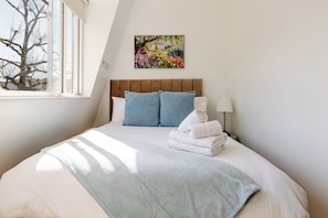 Design Apartment | 1 bedroom, soundproofing, free WiFi, bed sheets