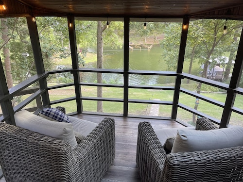 Hamilton Hideaway-Newly Renovated, Quiet Cove