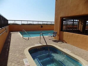 Utomhuspool