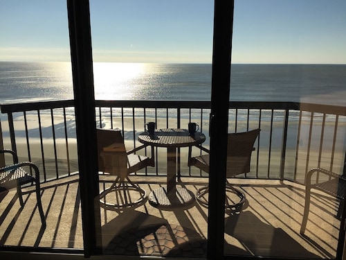 Top Floor Oceanfront Condo in North Myrtle Beach