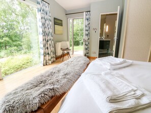 Cottage | 3 bedrooms, individually decorated, individually furnished, free WiFi - Under Catswood (Stroud)