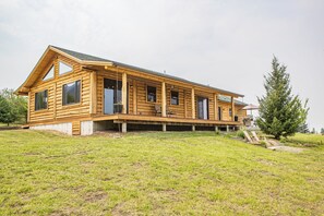 Exterior - Rural home on 5 acres w/incredible views minutes to Bozeman - Sypes Canyon Cabin (Bozeman)