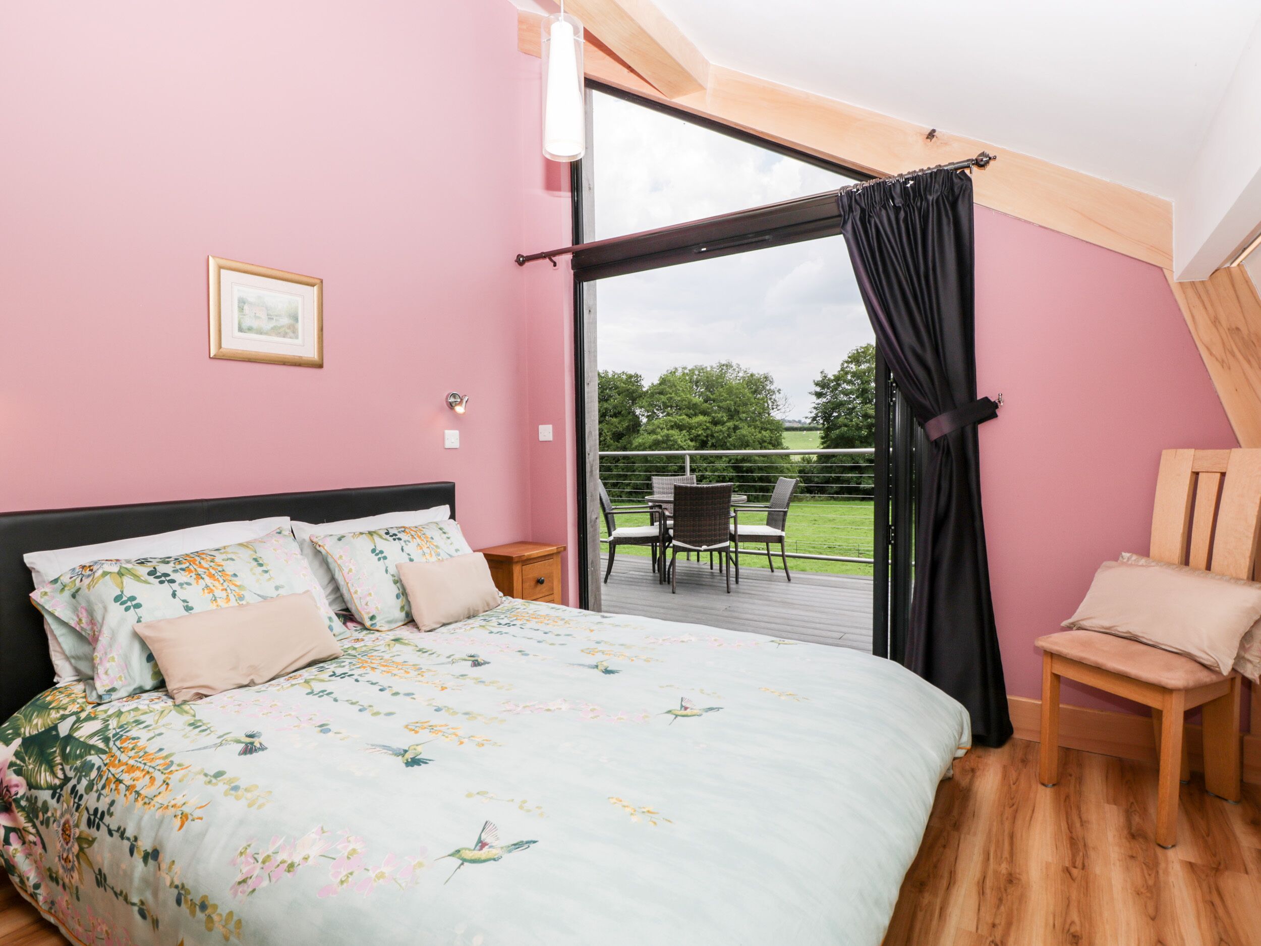 Cottage | 2 bedrooms, individually decorated, individually furnished, free WiFi