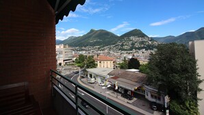 Unclassified image, 5 of 26, button - Lugano Terrazzo (Lugano)