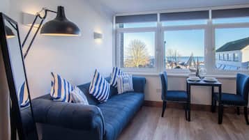 32-inch TV with cable channels