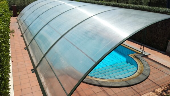 Innenpool, Außenpool