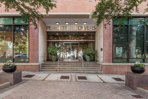 Exterior detail - StayATL | Downtown Atlanta Condo Prime Location (Atlanta)