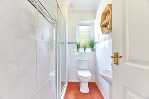 Bathroom - Xanadu (Chathill)