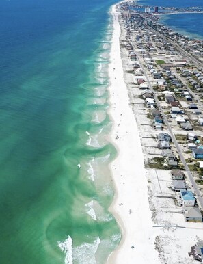 Beach nearby, sun-loungers, beach towels - Waterfront Paradise
2.5 miles from Beach
28 ft Boat Slip
Marina View (Fort Walton Beach)