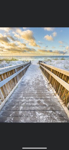 Waterfront Paradise <brClose to Beaches & Destin<brNew Kitchen & Private Marina 