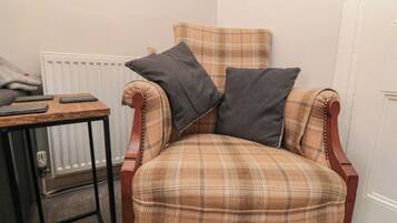 Cottage | Living area