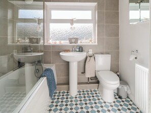 Cottage | Bathroom | Shower - Wren's Nest (Thirsk)