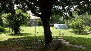 Property grounds - Large house with 5 bedrooms, sleeps 10 and 1 baby bed (Orange)