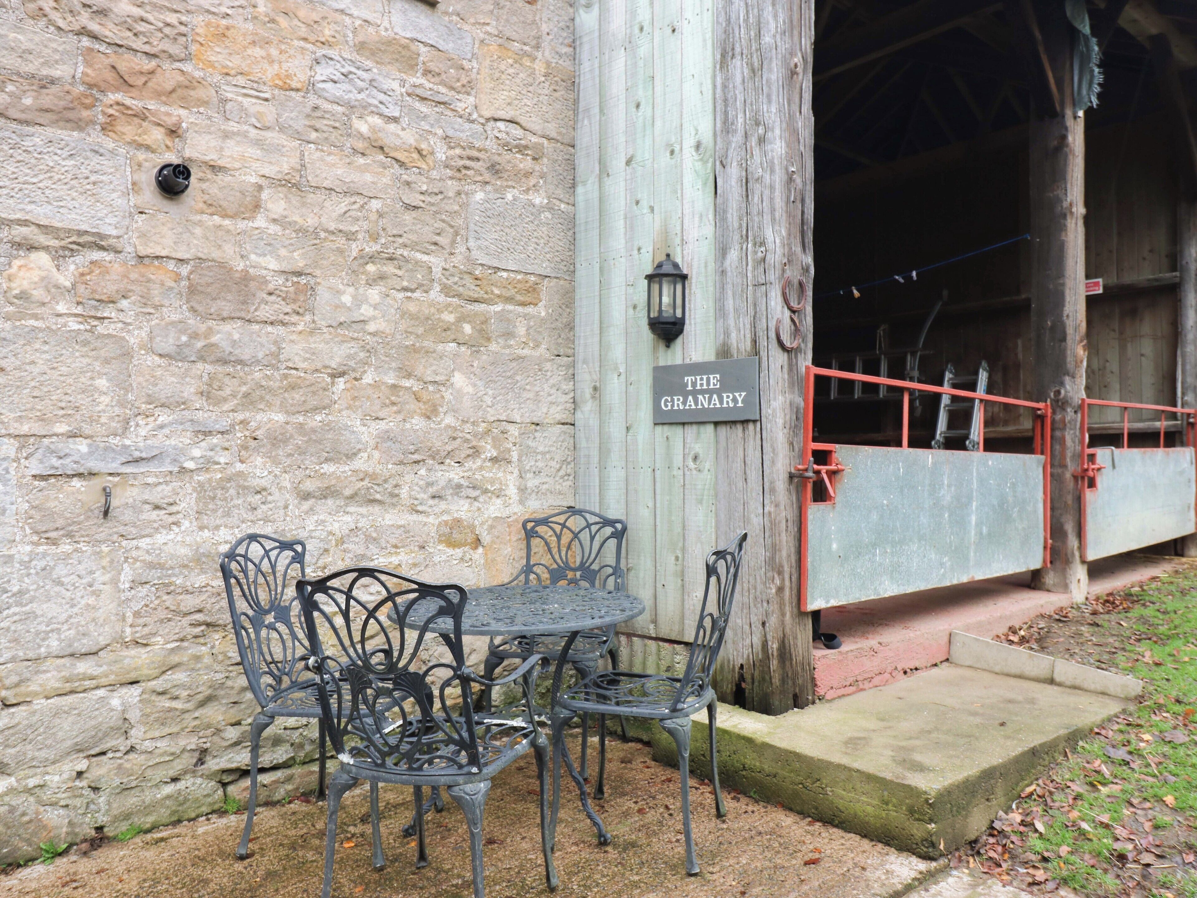 Cottage | Outdoor dining