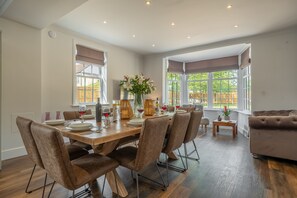 Dining - Manor House, Beeford, Yorkshire Coast (Beeford)