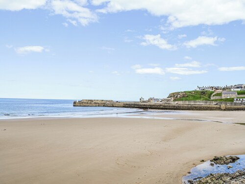 2 bedroom accommodation in Cullen