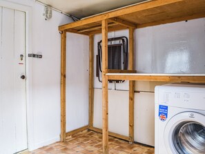Interior - 2 bedroom accommodation in Cullen (Cullen)