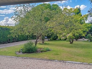 Property grounds - 1 bedroom accommodation in Swaton (Swaton)