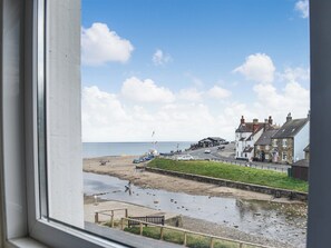 Interior - 4 bedroom accommodation in Sandsend (Sandsend)