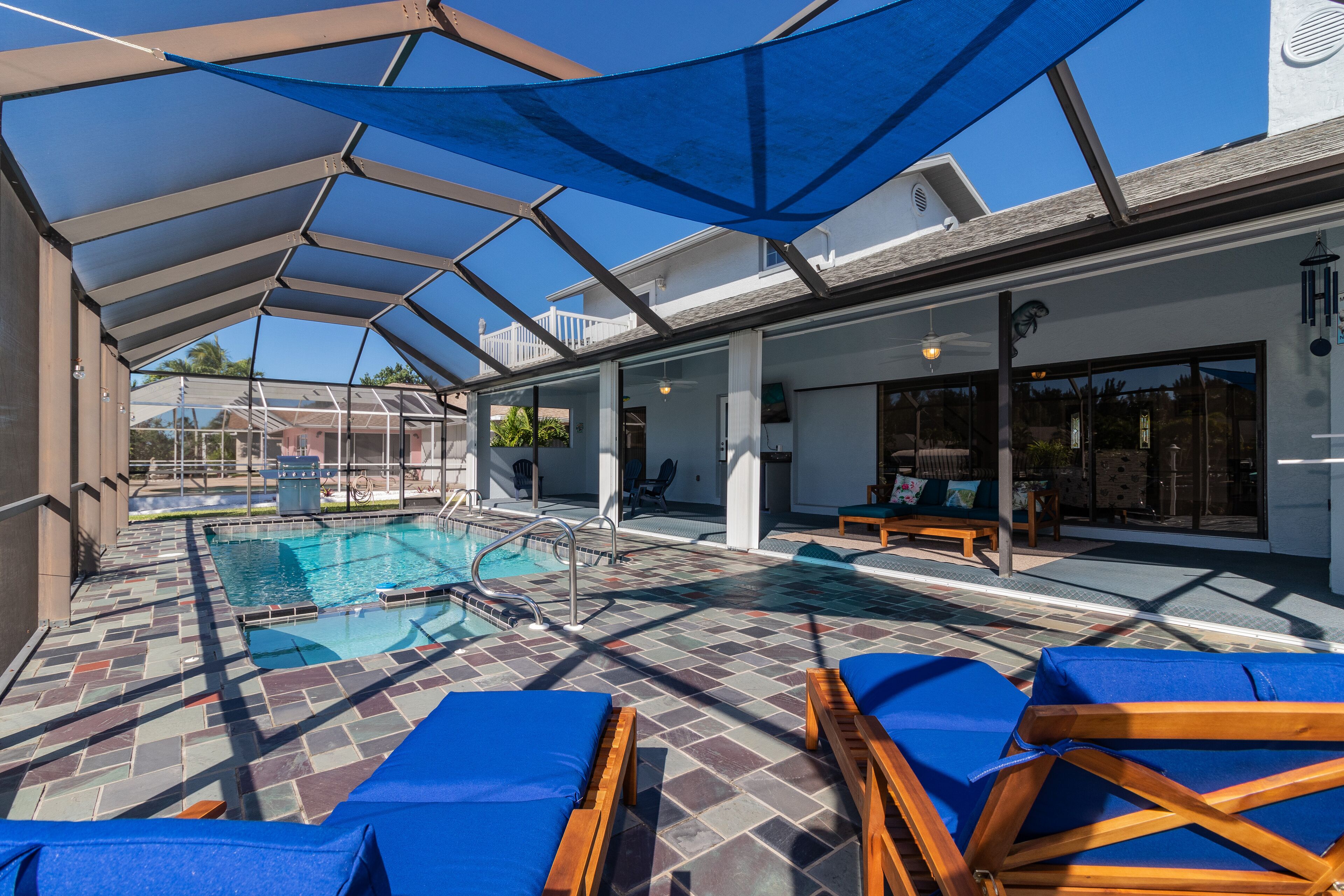 Casa Manatee. Relax in this beautiful waterfront home with heated pool and dock!