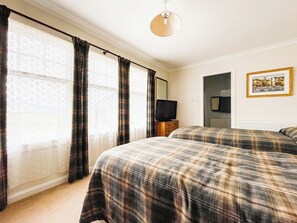 4 chambres, accès au Wi-Fi (inclus), literie fournie