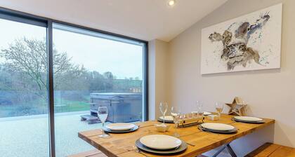 Cwmporthman Farm Cottage-UK34701