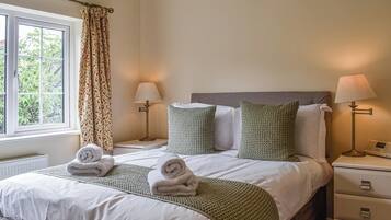 2 bedrooms, free WiFi, bed sheets