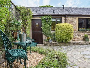 Terrace/patio - 1 bedroom accommodation in Sabden, near Clitheroe (Sabden, near Clitheroe)