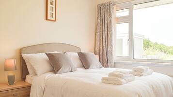 3 bedrooms, free WiFi, bed sheets