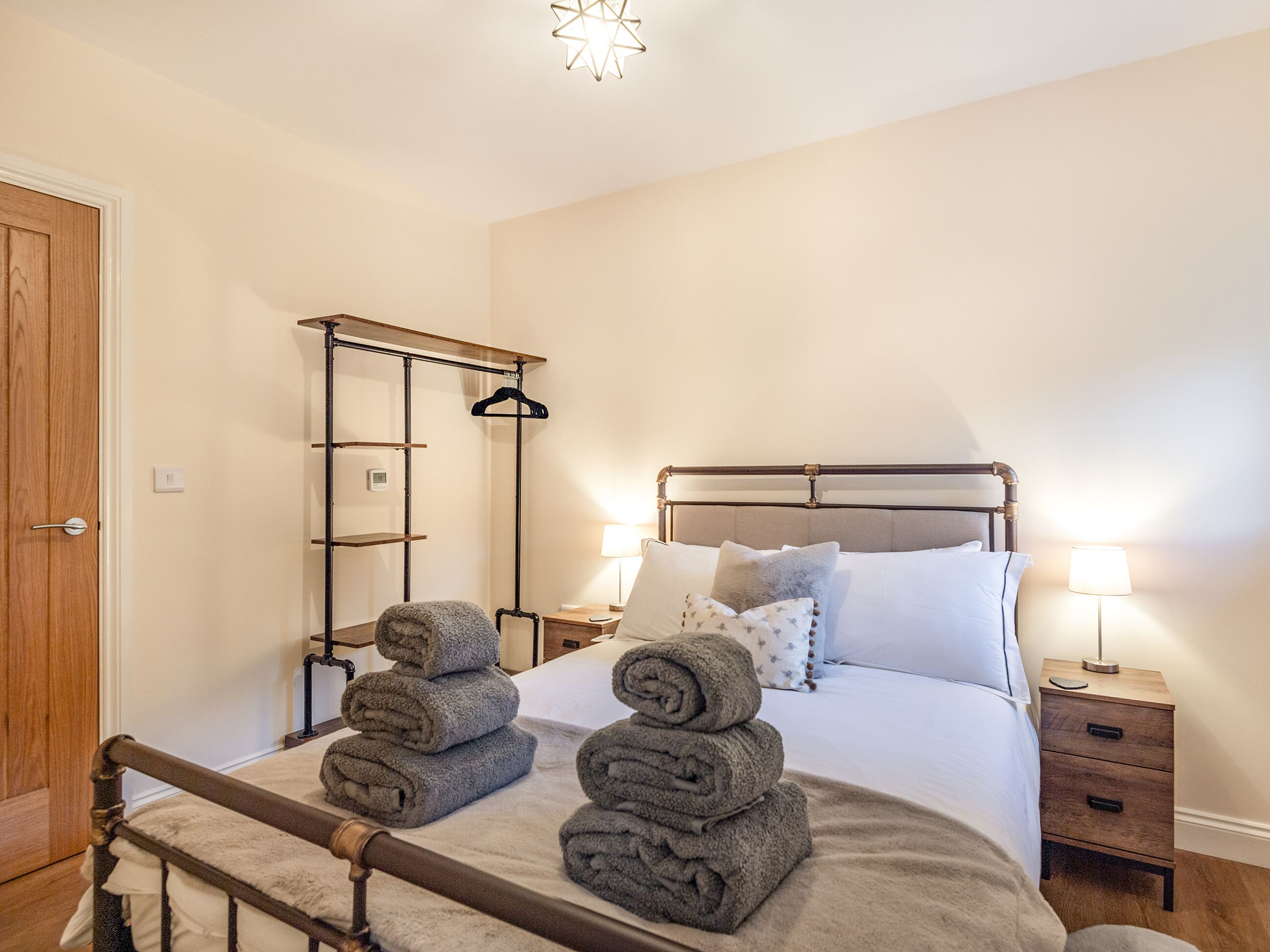 4 bedrooms, free WiFi, bed sheets
