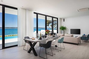 تناول الطعام