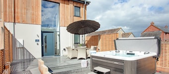 3 bedroom accommodation in Over Stowey, near Bridgwater