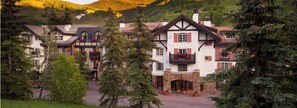Exterior - 3/3  PENTHOUSE in Vail Village - INCLUDES Breakfast & Parking (Vail)