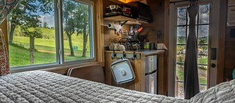 Glamping Wagon Tiny Home-Near Grayson Highlands