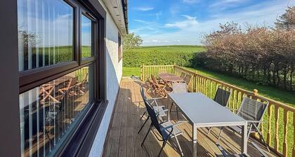 Ideal for exploring the beautiful Ayrshire coast & countryside.