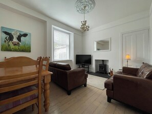 Fireplace - 3 bedroom accommodation in Inverness (Inverness)